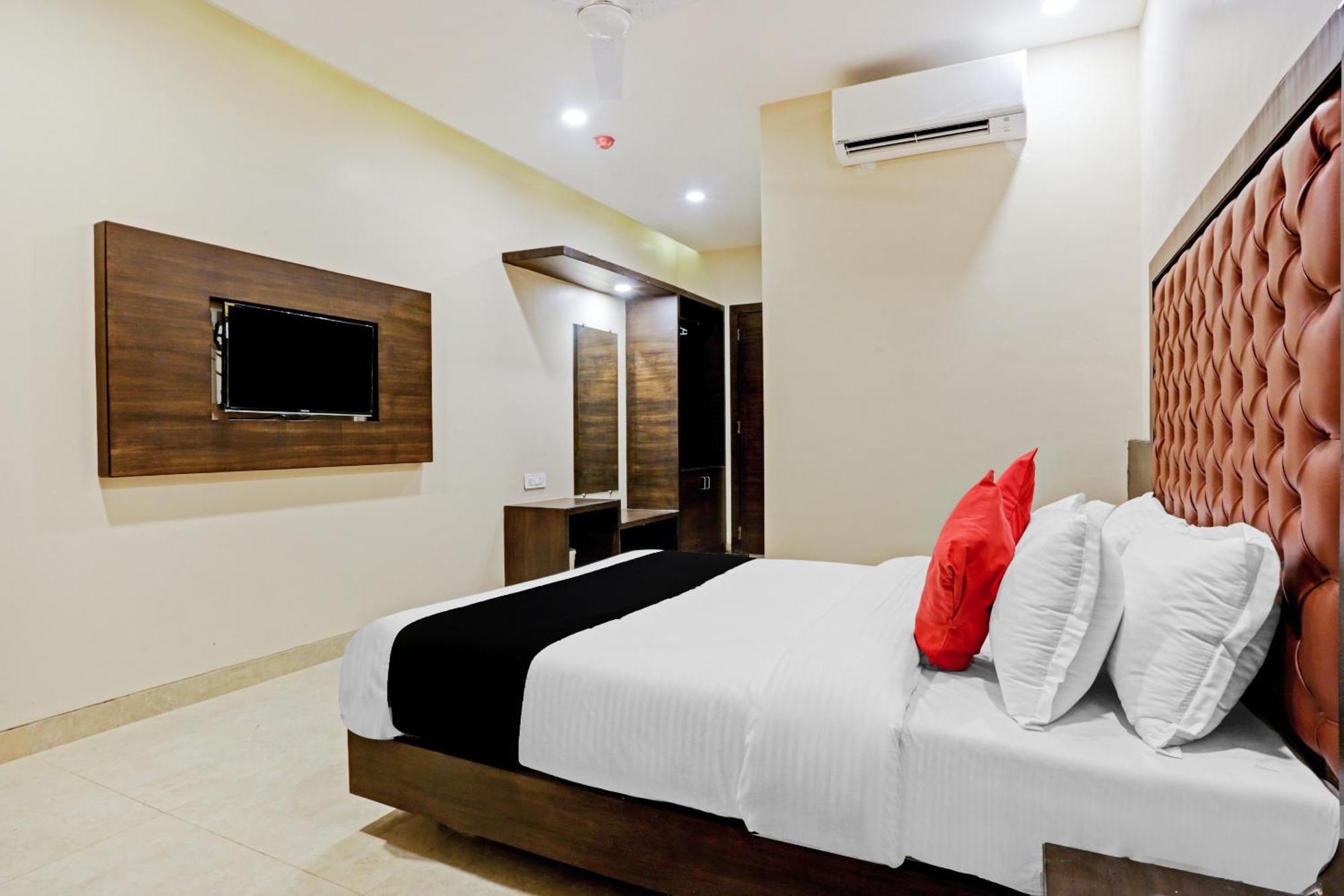 Capital O 80951 Hotel Vertigo Suite Mumbai Kültér fotó